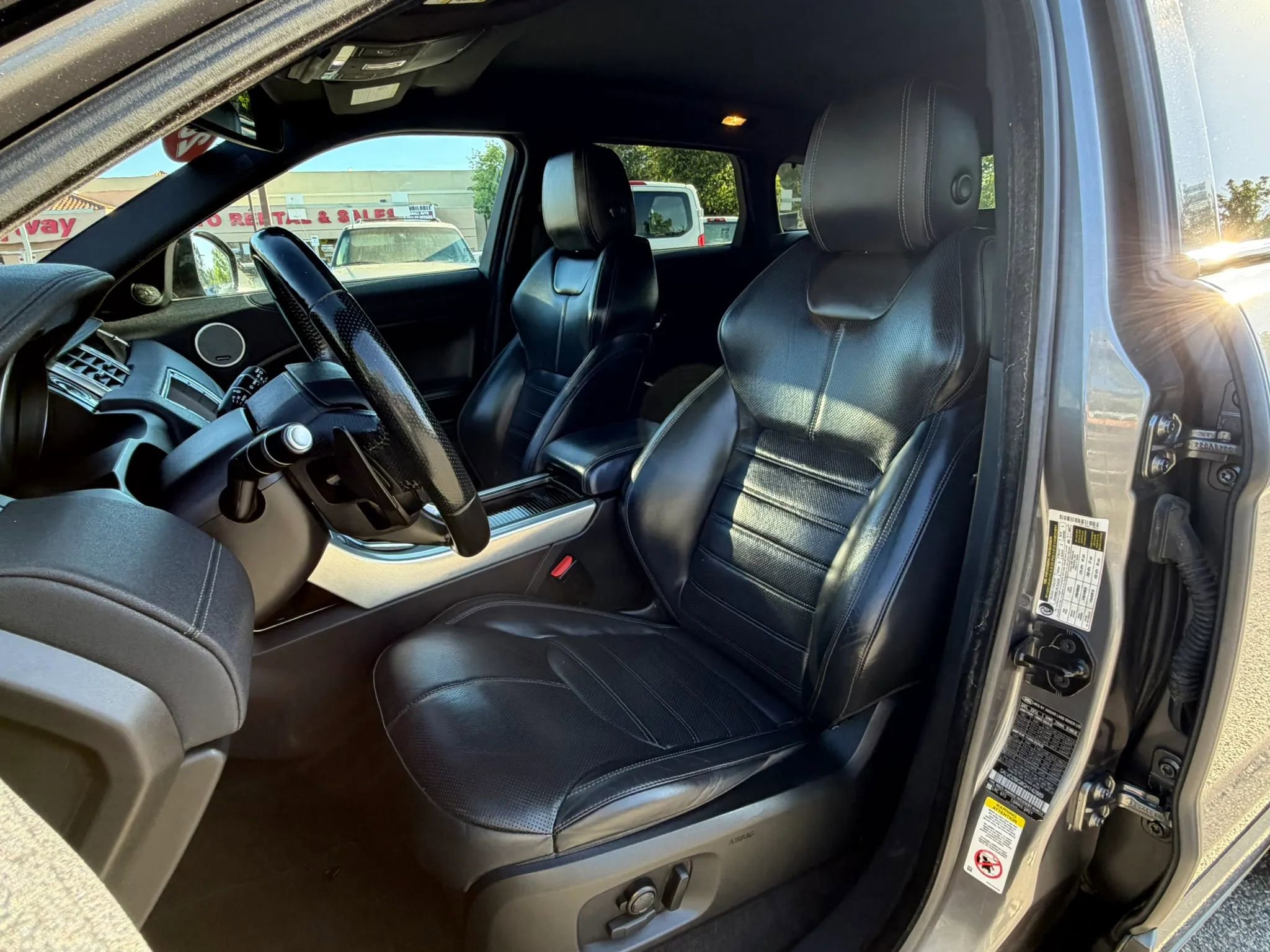 Used 2016 Land Rover Range Rover Evoque HSE Dynamic AWD/4WD image 9