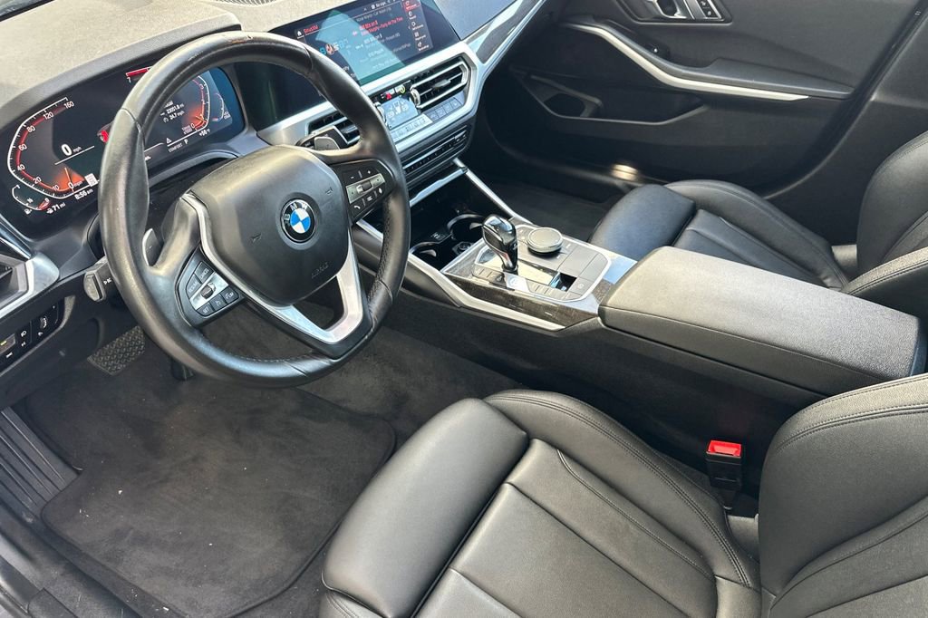 Used 2020 BMW 330i Sedan w/ Driving Assistance Package RWD image 9
