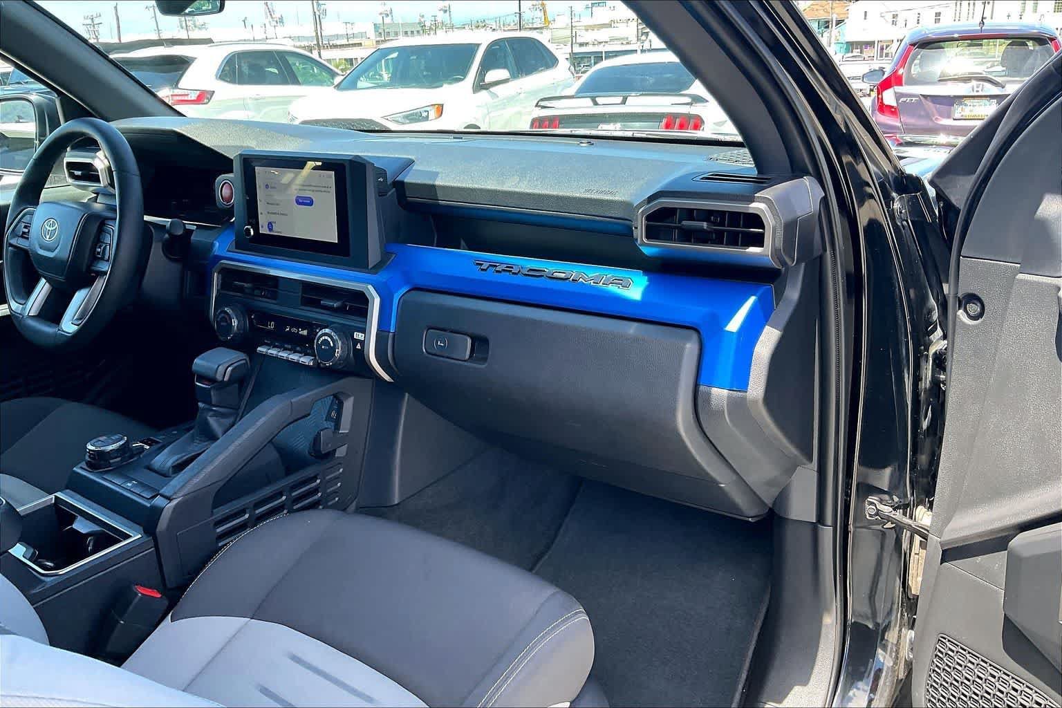 Used 2025 Toyota Tacoma TRD Off-Road AWD/4WD image 23