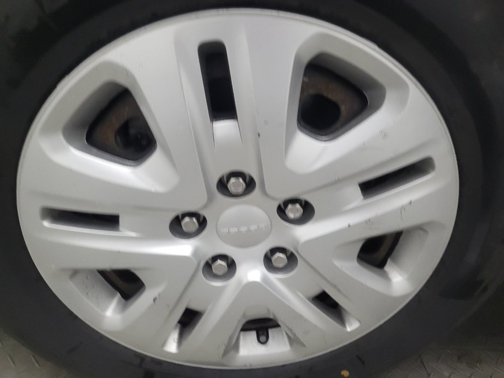 Used 2019 Dodge Journey SE FWD image 31