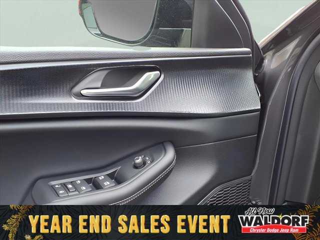 New 2025 Jeep Grand Cherokee 4WD image 9