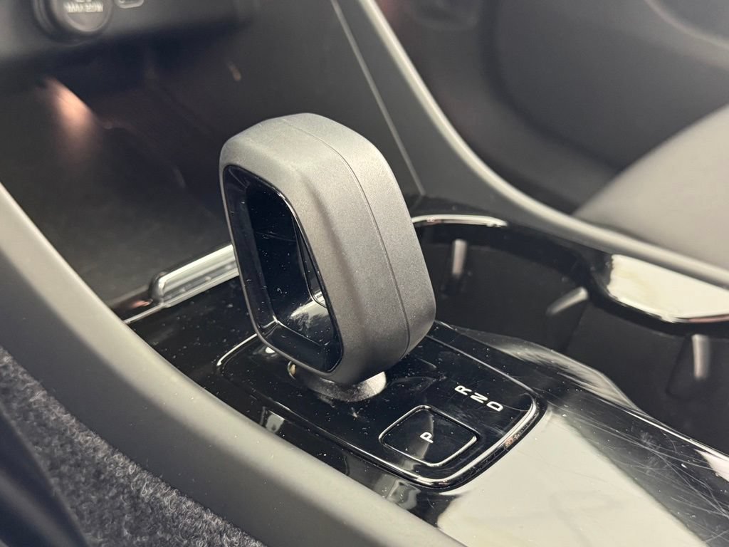Certified 2023 Volvo C40 Recharge Core AWD/4WD image 20