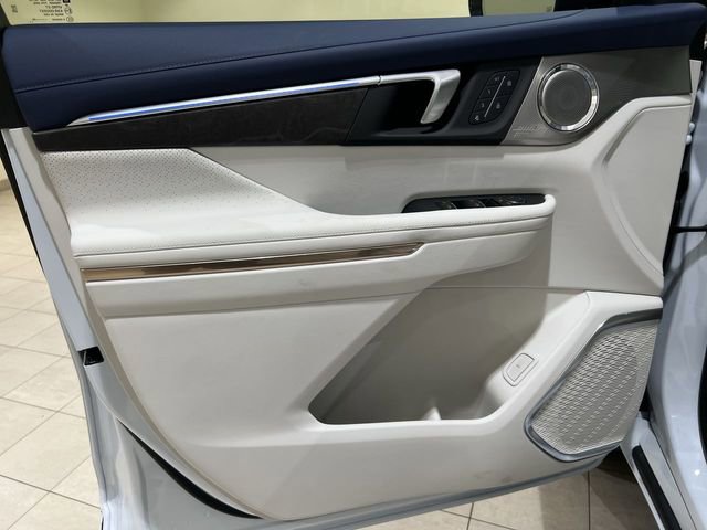 New 2026 Buick Enclave Avenir w/ Super Cruise Package FWD image 22