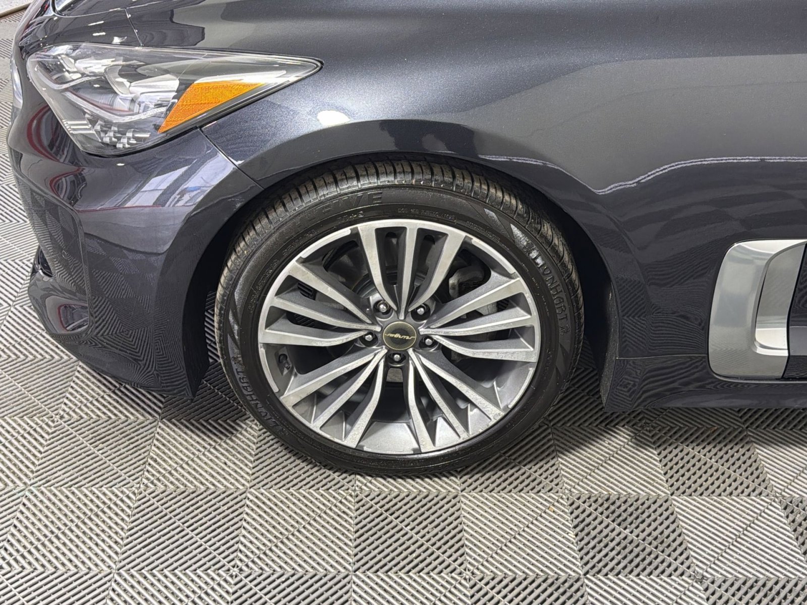 Used 2019 Kia Stinger Premium image 12