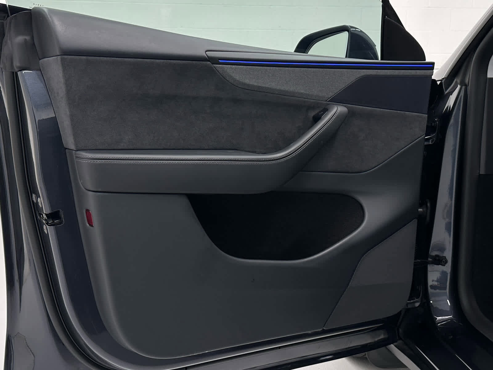 Used 2026 Tesla Model Y Long Range image 23