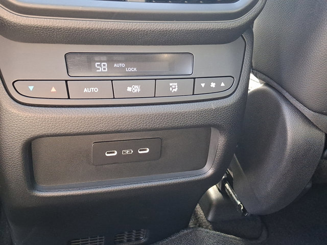 Certified 2025 Honda Pilot Touring image 13