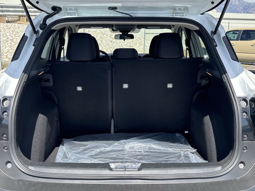 New 2026 Nissan Kicks S image 12