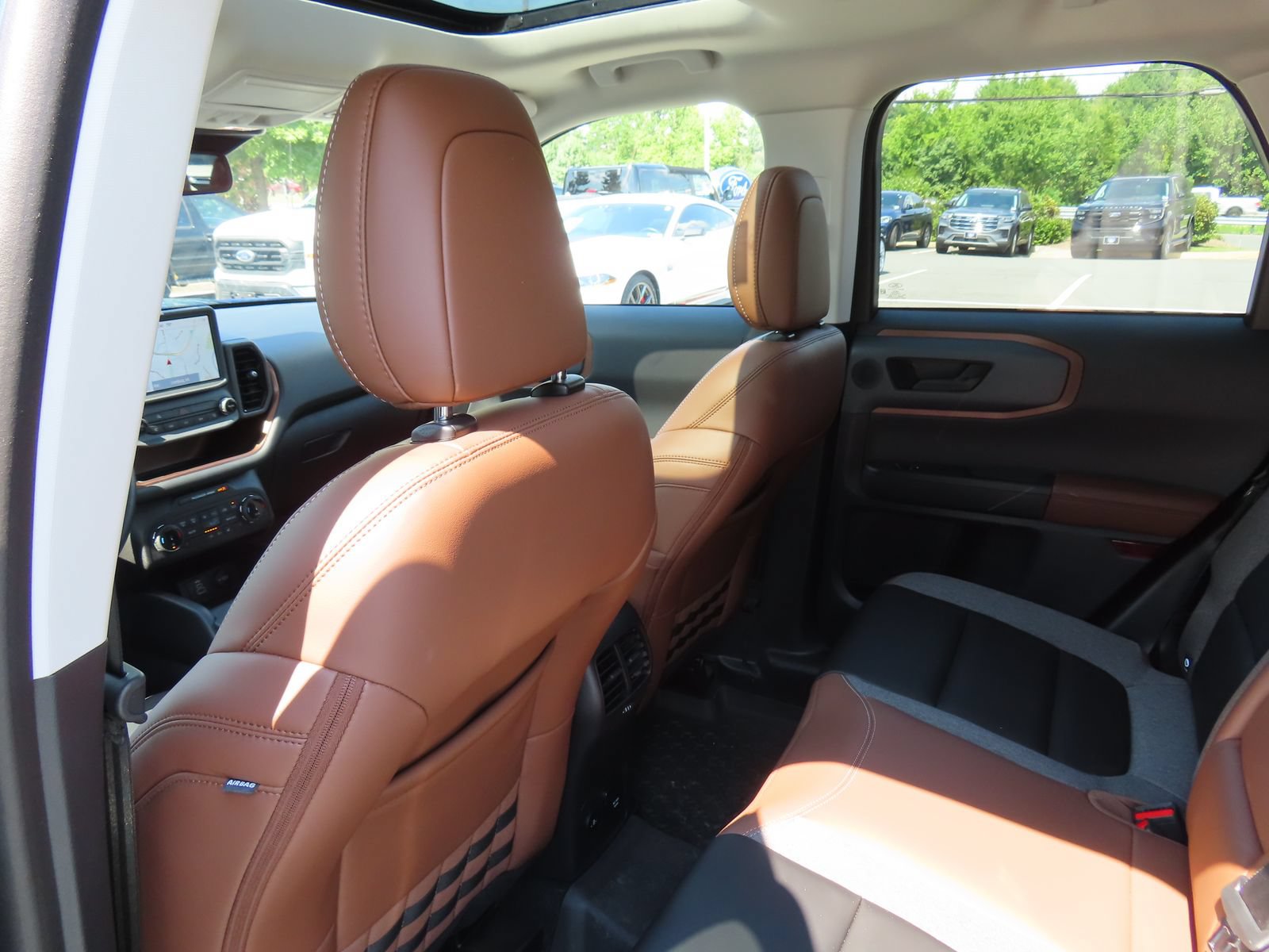 Certified 2024 Ford Bronco Sport Outer Banks w/ Tech Package AWD/4WD image 28