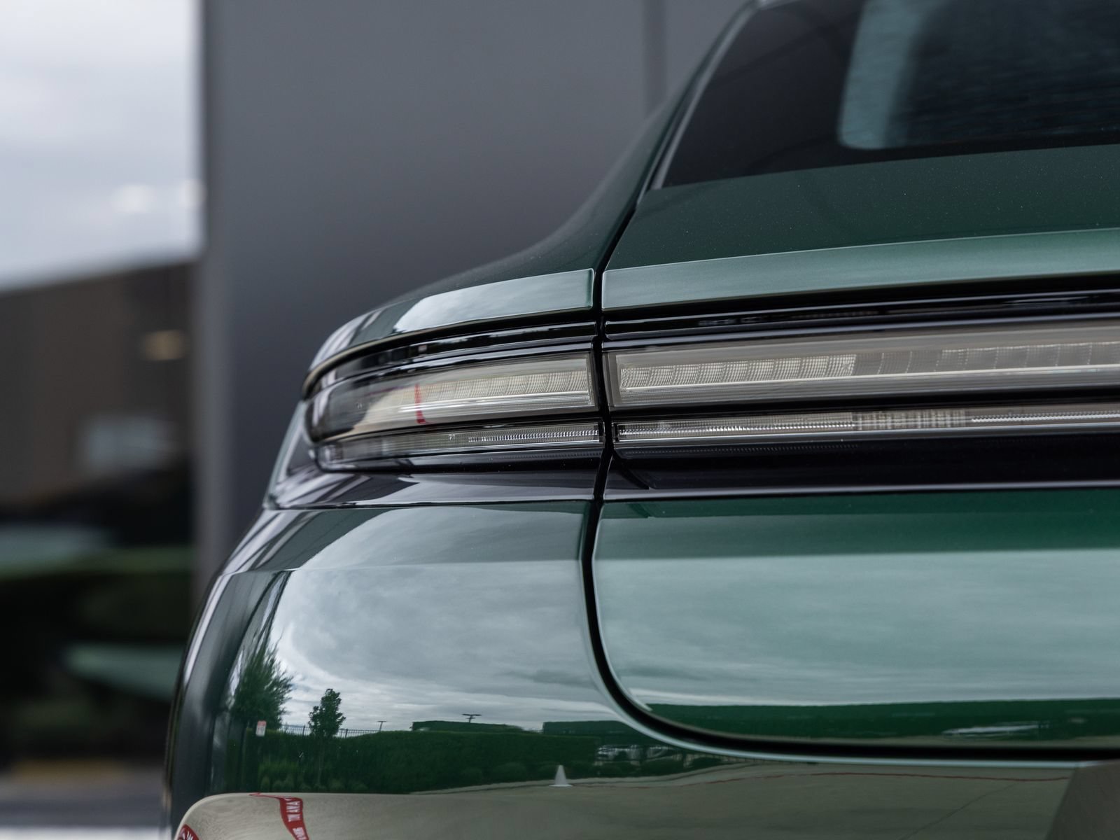 Certified 2025 Porsche Panamera image 16