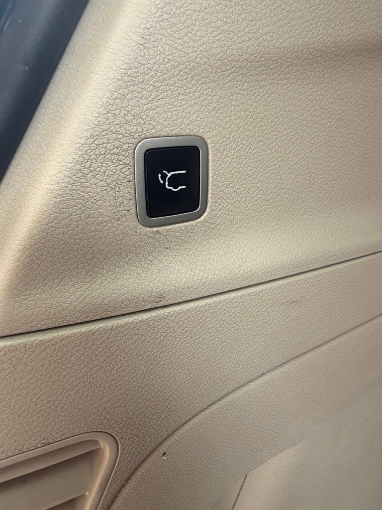 Used 2019 Chrysler Pacifica Touring-L image 21