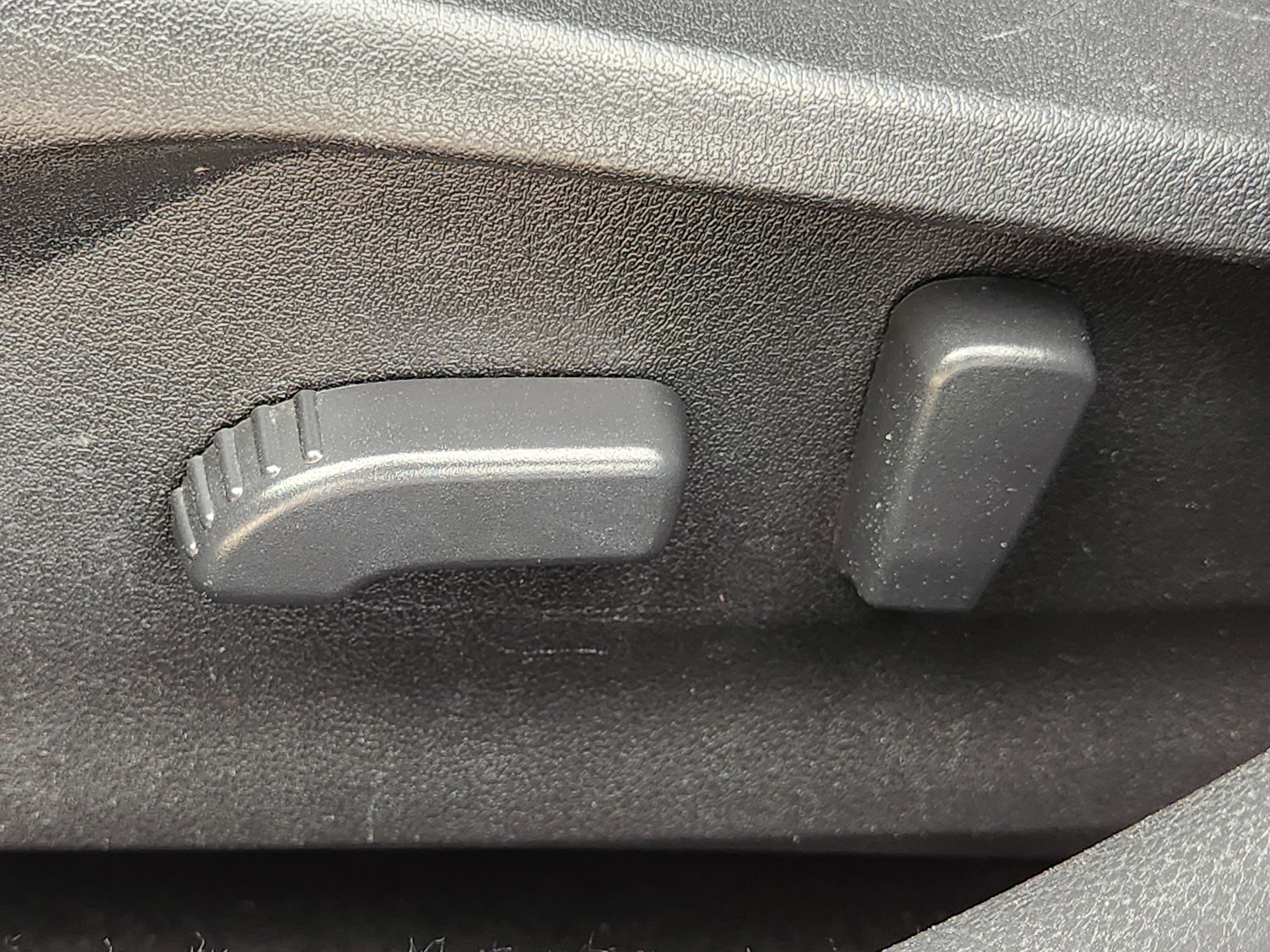 Used 2018 Subaru Crosstrek 2.0i Limited image 31