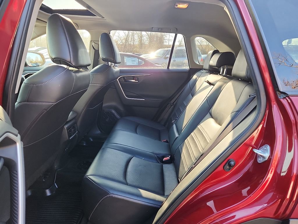 Used 2021 Toyota RAV4 Limited image 10