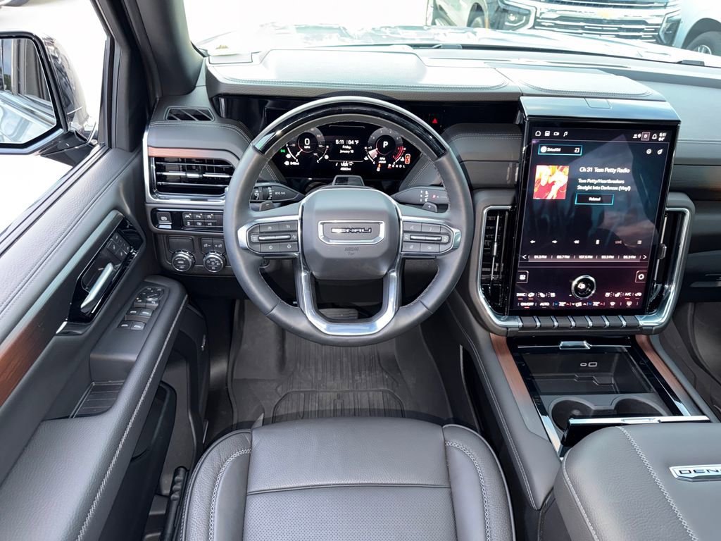 Used 2026 GMC Yukon XL Denali w/ Denali Reserve Package image 16