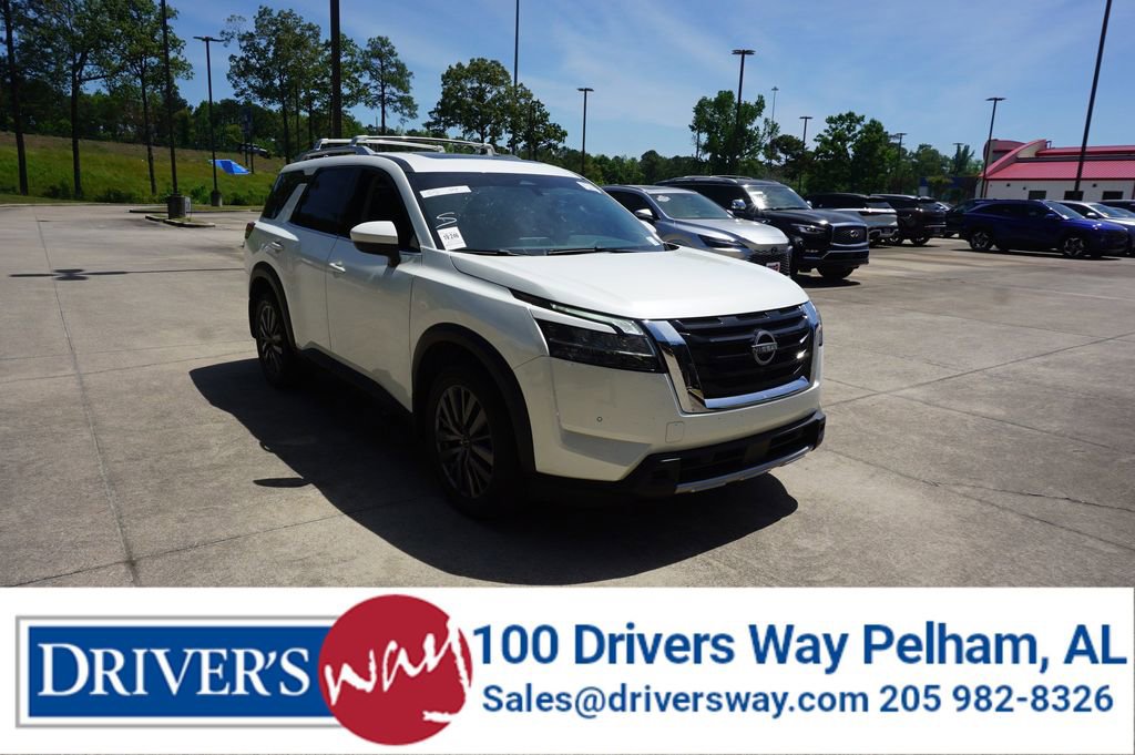 Used 2024 Nissan Pathfinder SL w/ SL Premium Package