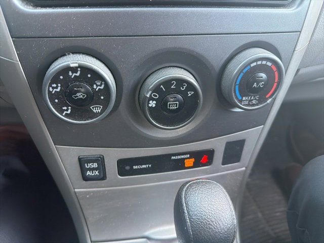 Used 2012 Toyota Corolla LE image 7