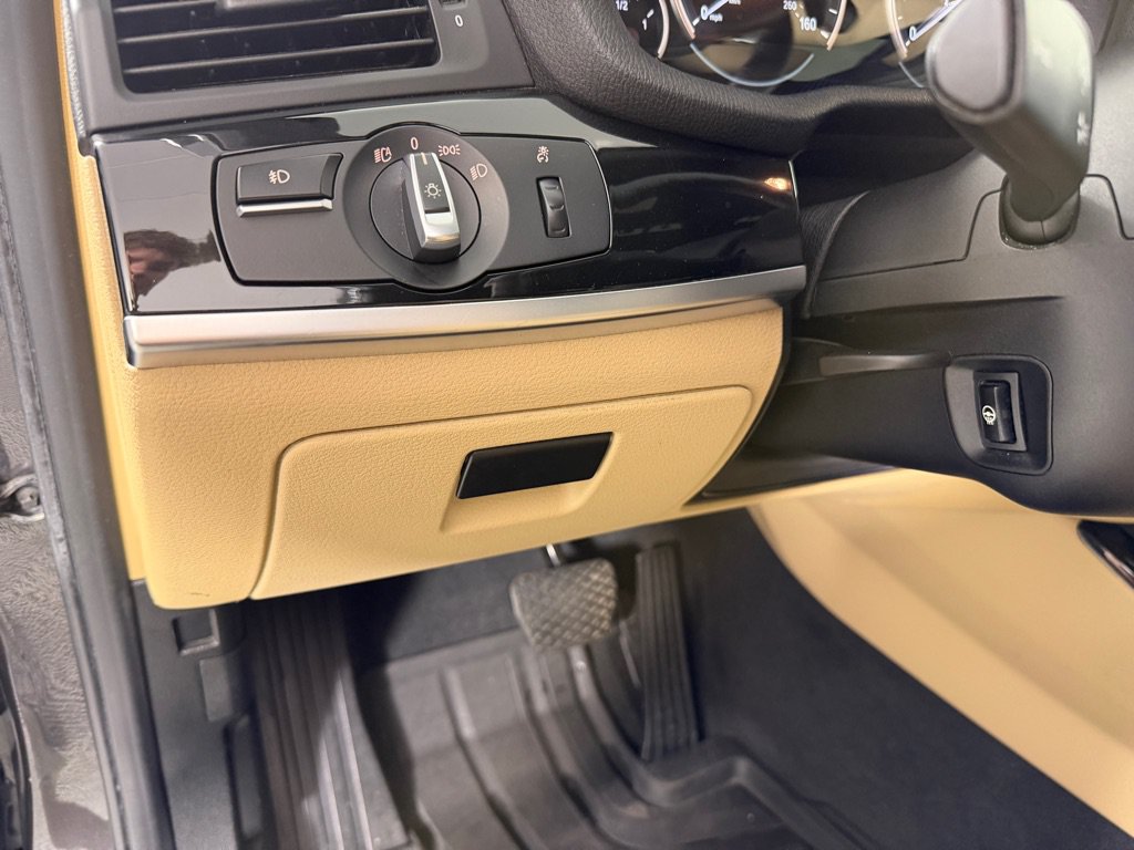 Used 2018 BMW X4 xDrive28i AWD/4WD image 15