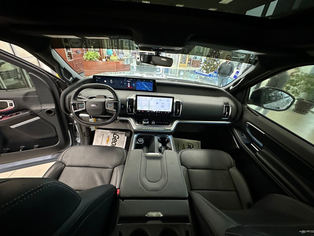 New 2025 Ford Expedition Platinum w/ Stealth Performance Package image 5