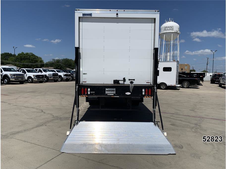 Used 2024 Chevrolet Low Cab Forward 6500XD RWD image 13