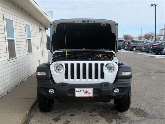 Used 2018 Jeep Wrangler Unlimited Sport image 6
