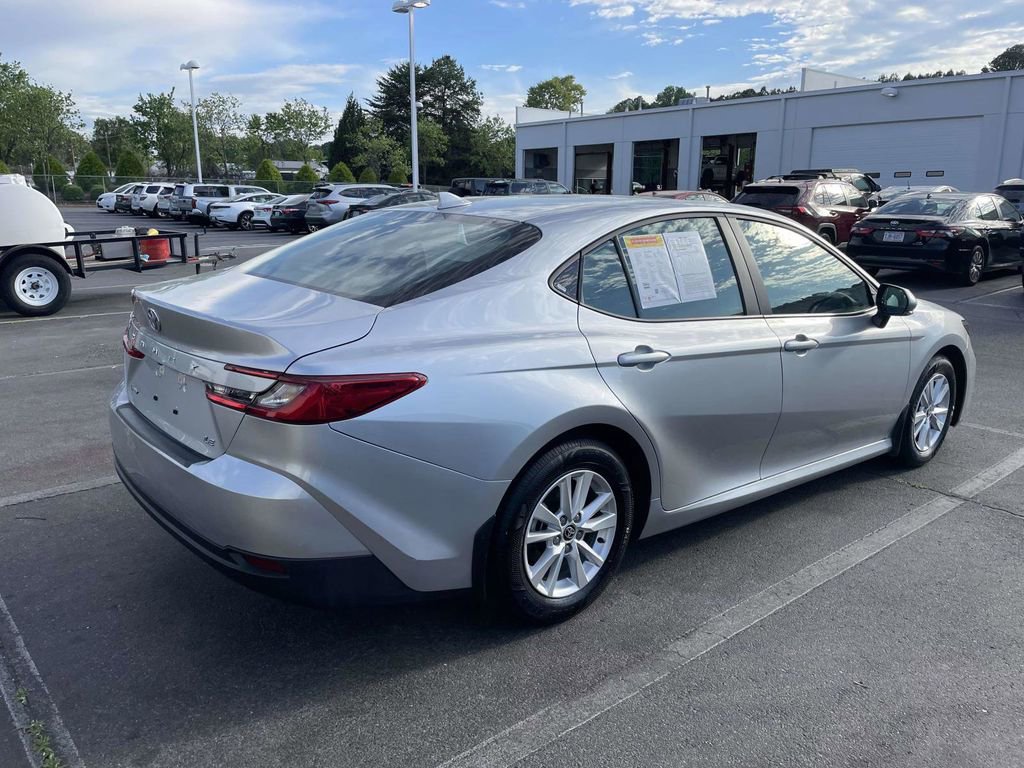 Used 2025 Toyota Camry LE w/ Convenience Package FWD image 10