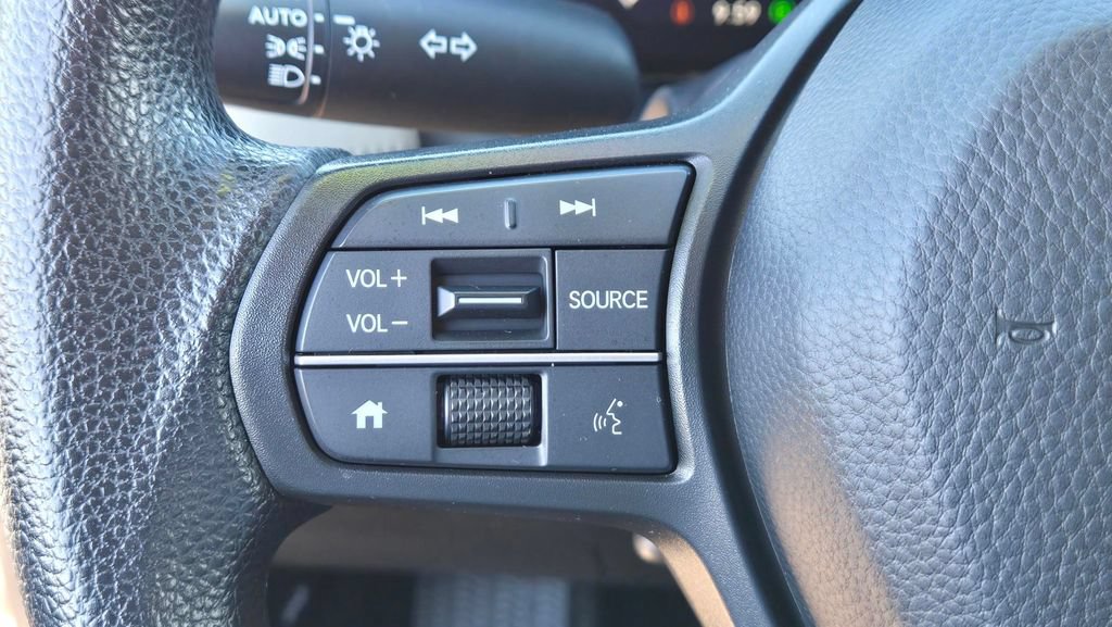 Used 2024 Honda HR-V LX image 18