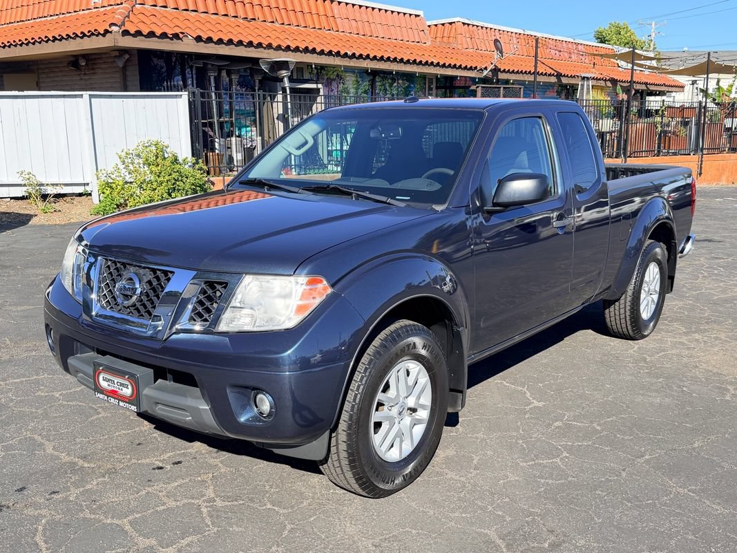 Used 2017 Nissan Frontier SV w/ SV Value Truck Package AWD/4WD image 3