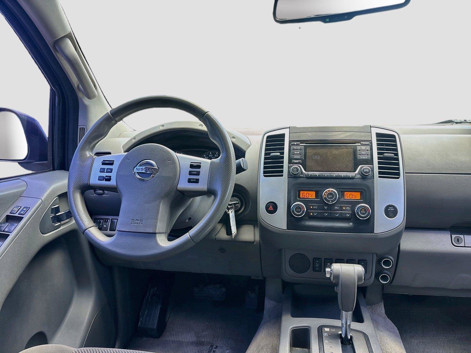 Used 2015 Nissan Frontier SV w/ SV Value Truck Package RWD image 15