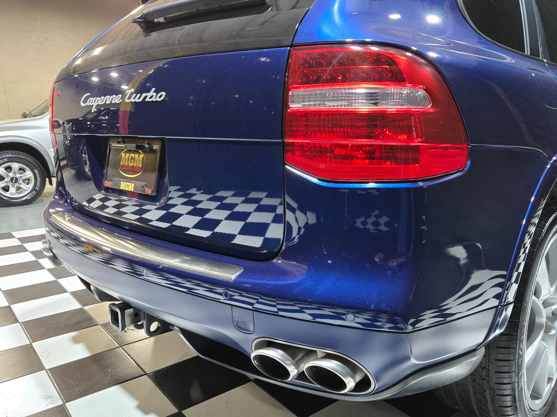 Used 2008 Porsche Cayenne Turbo AWD/4WD image 25