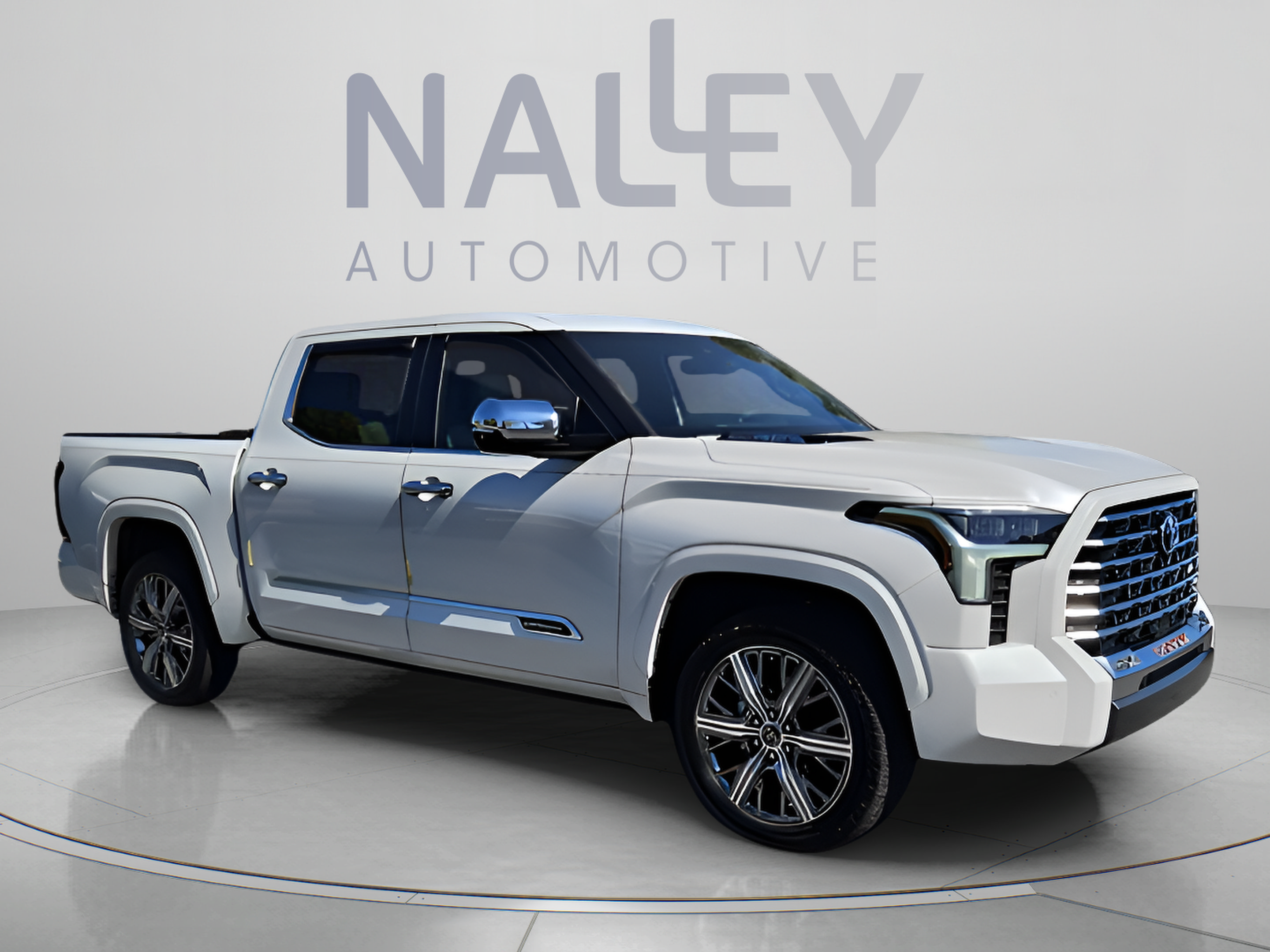 Used 2024 Toyota Tundra Capstone AWD/4WD image 7