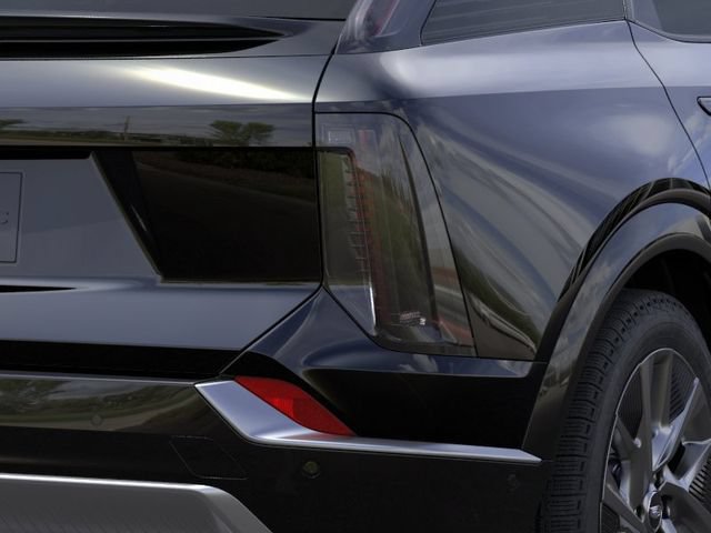 New 2027 Cadillac Optiq Luxury AWD/4WD image 13