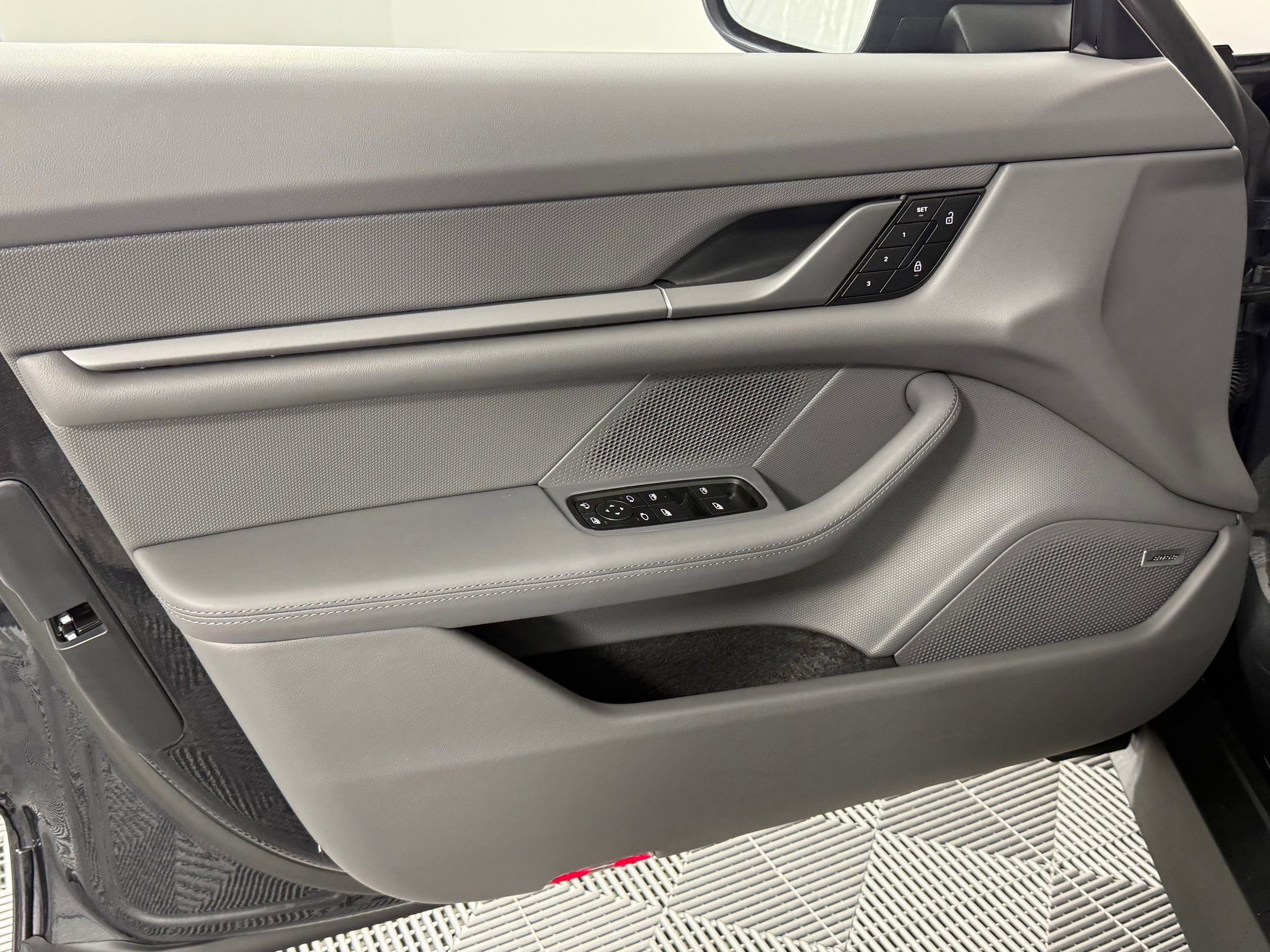 New 2026 Porsche Taycan image 13