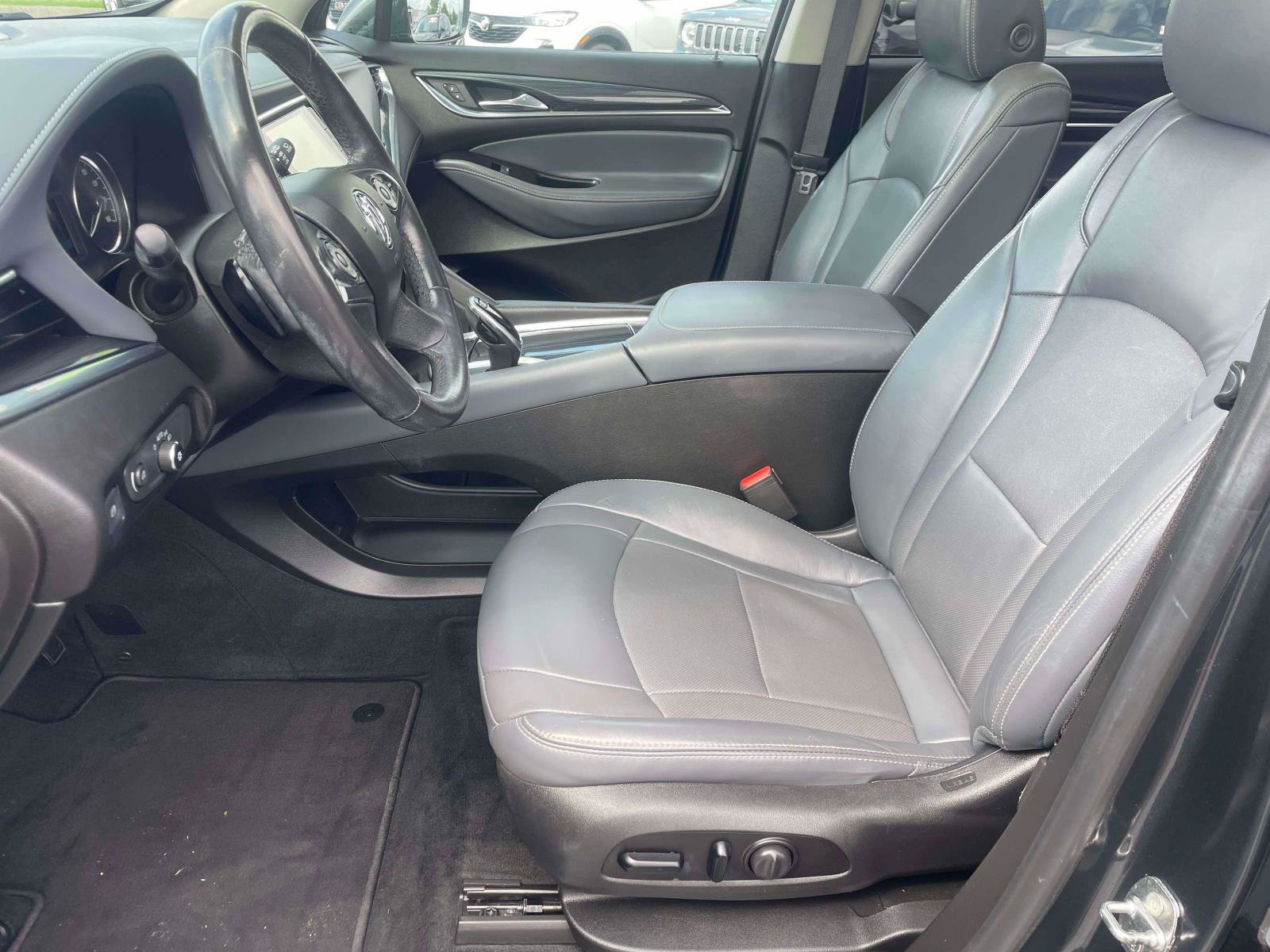 Used 2019 Buick Enclave Essence AWD/4WD image 12