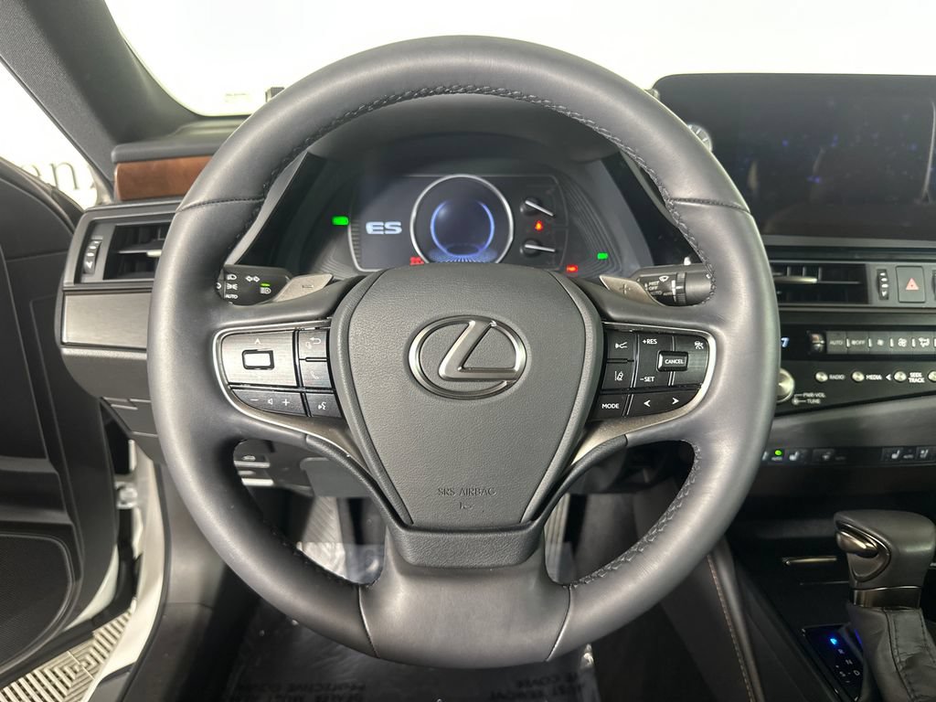 Used 2024 Lexus ES 300h w/ Premium Package FWD image 24