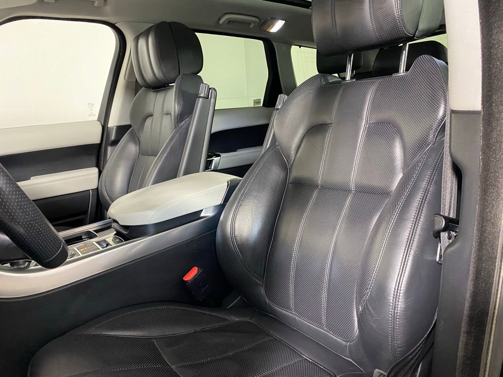 Used 2016 Land Rover Range Rover Sport HSE image 26