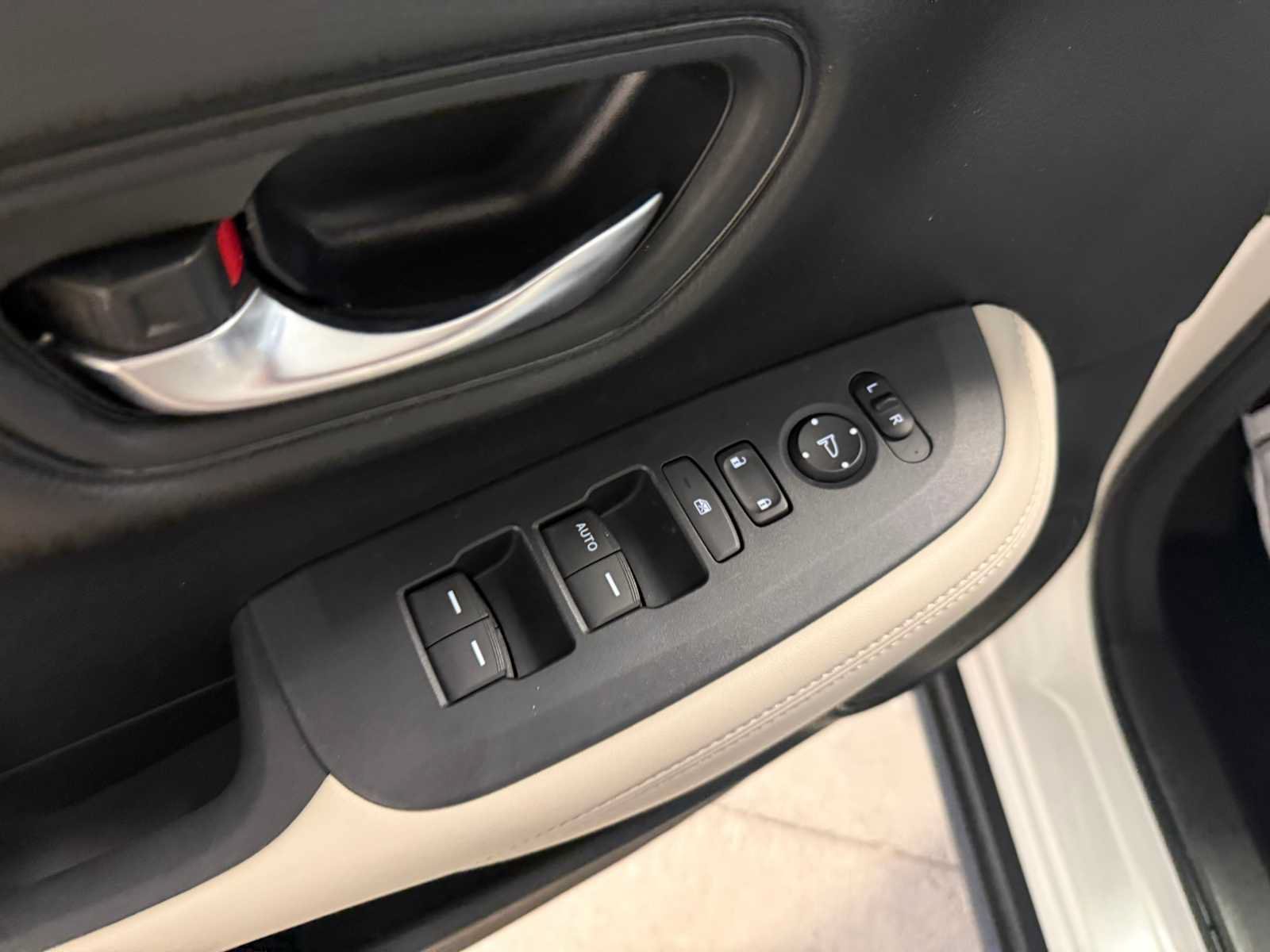 Used 2023 Honda HR-V LX image 21