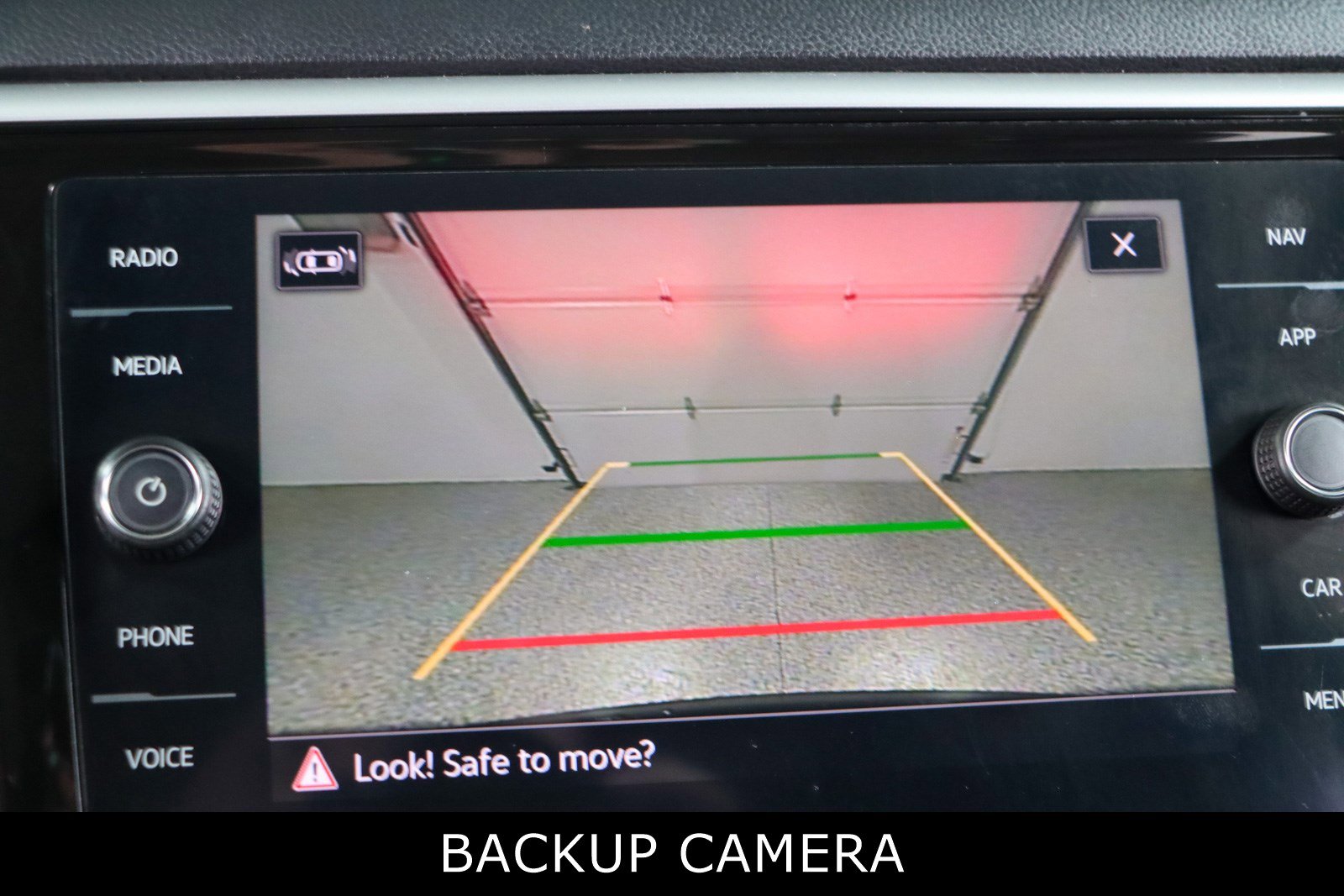 Used 2022 Volkswagen Atlas SEL Premium image 19