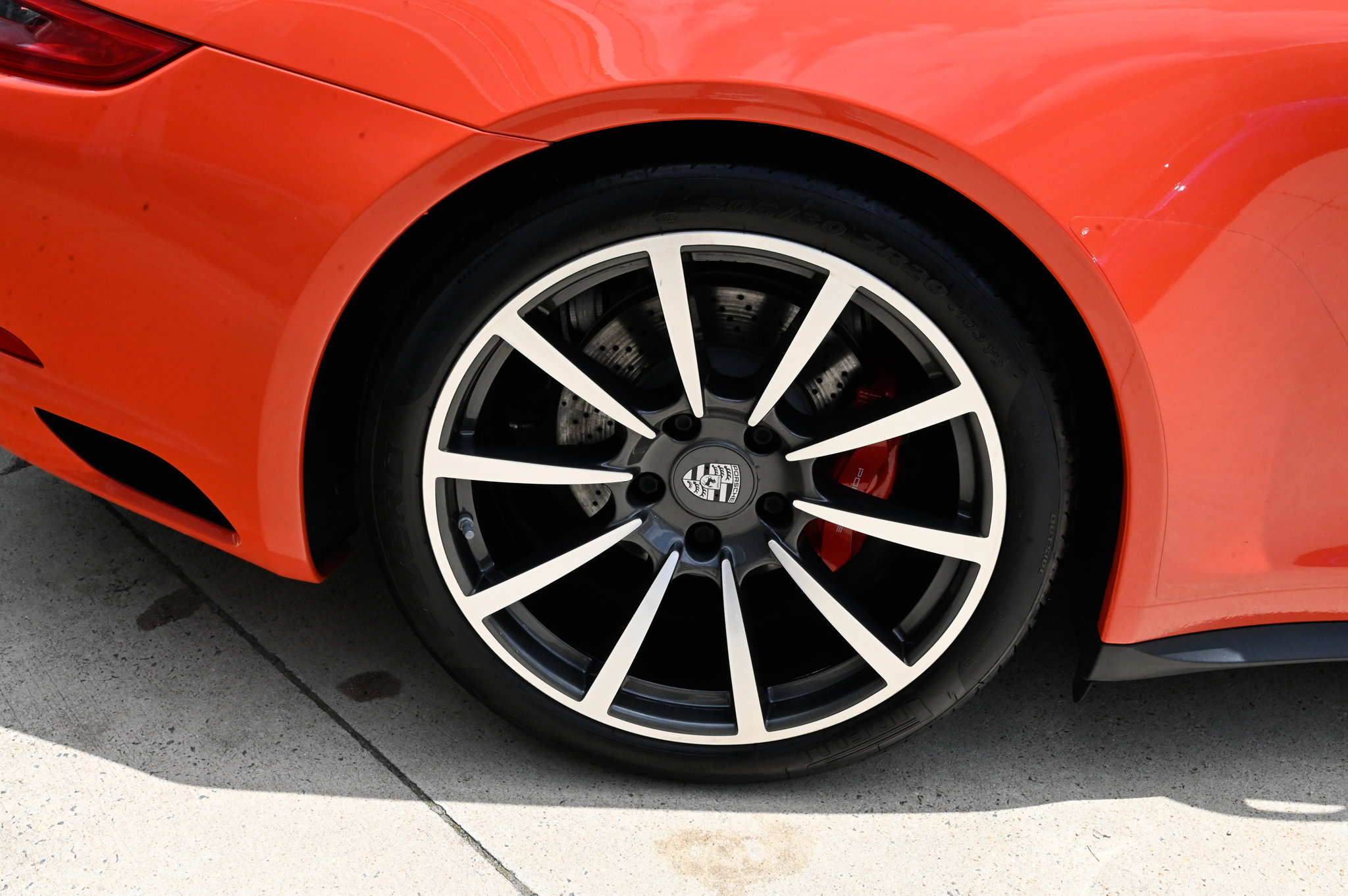 Used 2019 Porsche 911 Carrera 4S AWD/4WD image 11