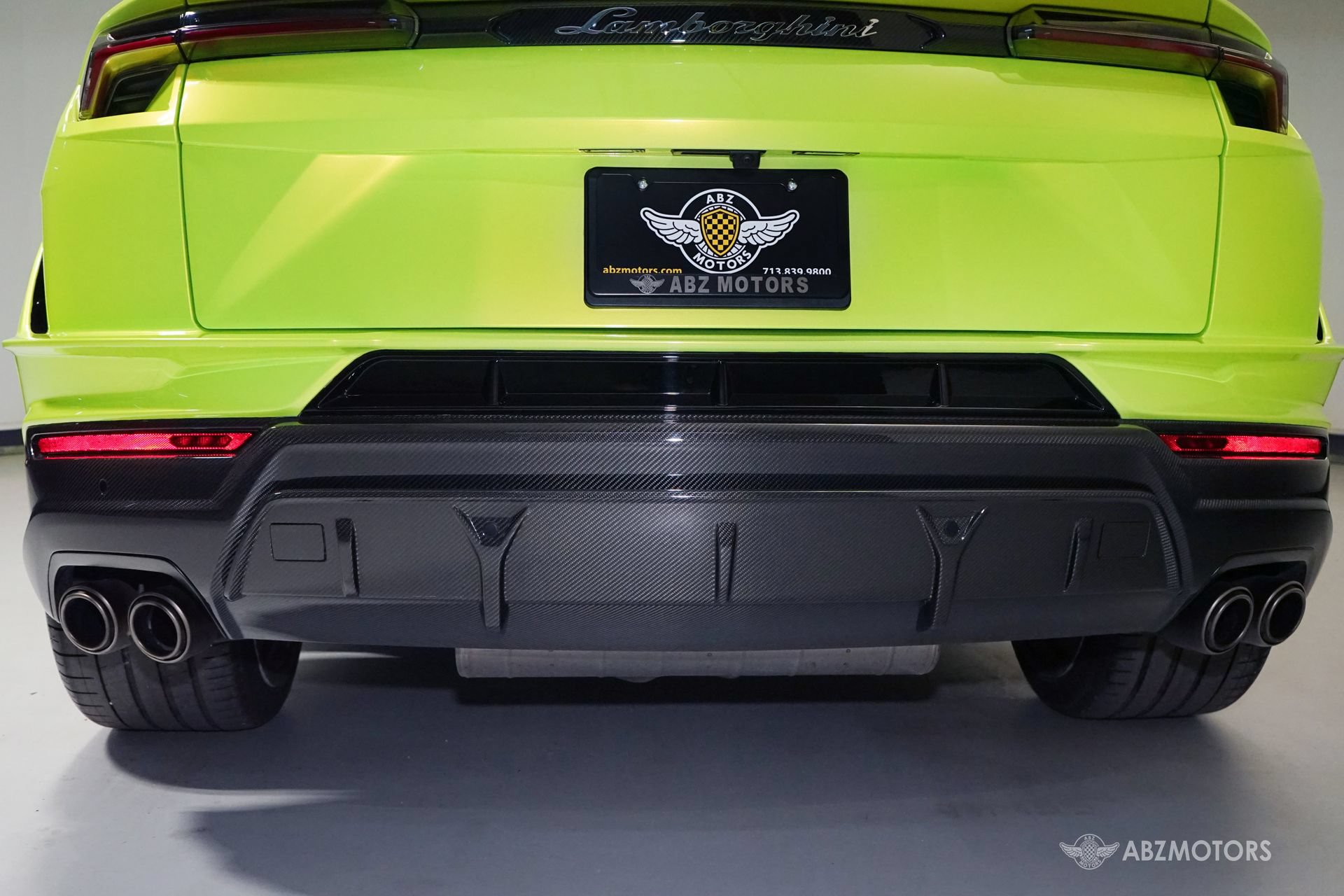 Used 2024 Lamborghini Urus Performante AWD/4WD image 11