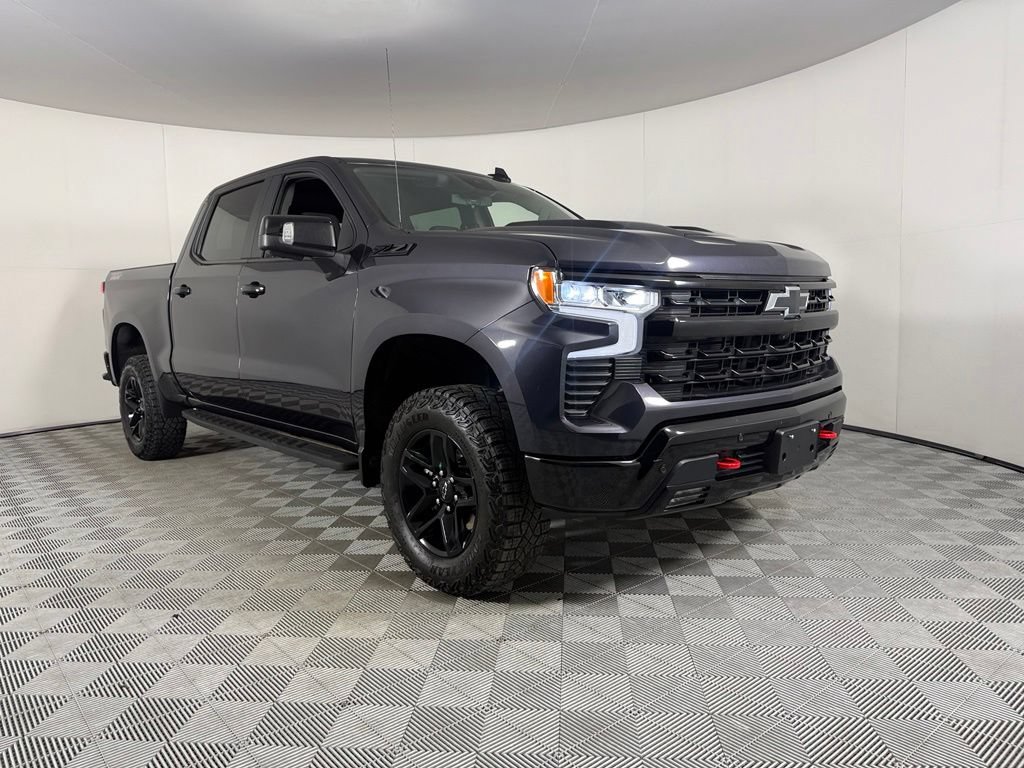 Used 2024 Chevrolet Silverado 1500 LT Trail Boss w/ Convenience Package II AWD/4WD image 5