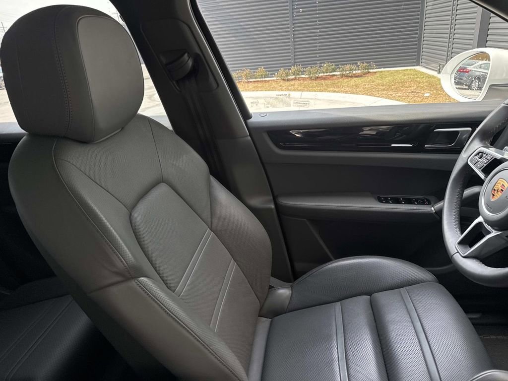 Certified 2023 Porsche Cayenne image 15