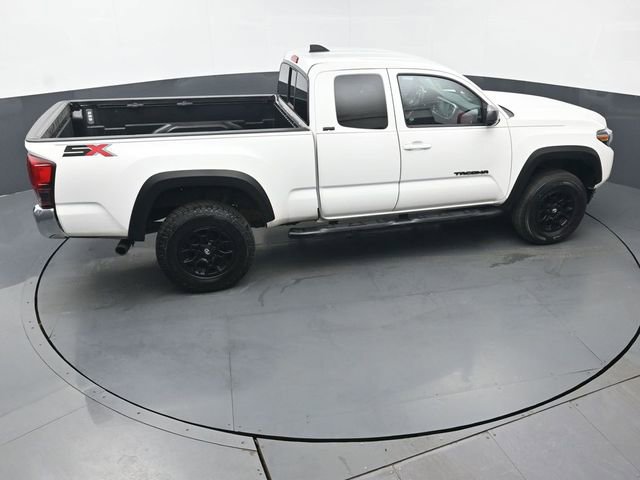 Used 2023 Toyota Tacoma SR5 AWD/4WD image 40
