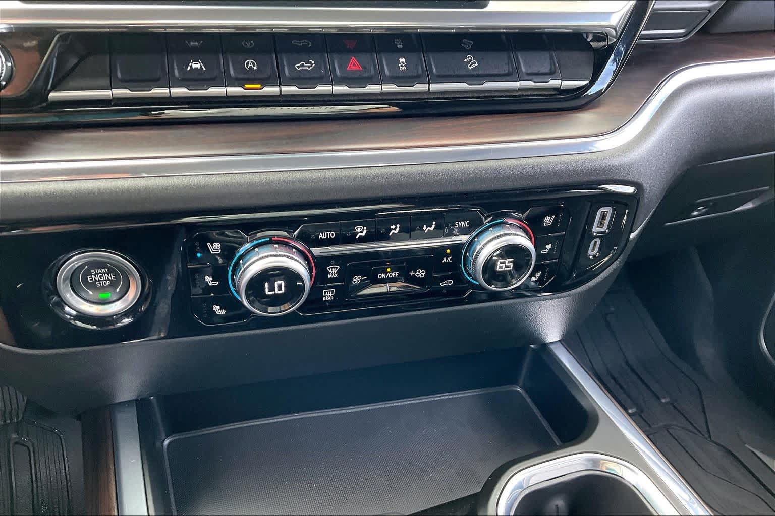 Used 2023 GMC Sierra 1500 SLT AWD/4WD image 31