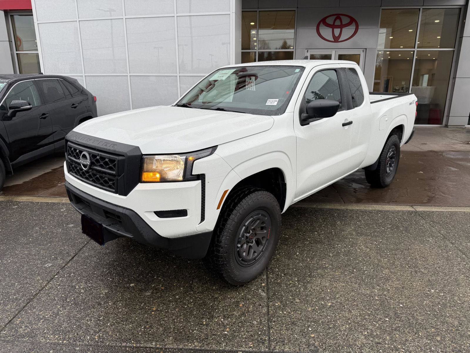 Used 2023 Nissan Frontier S w/ Technology Package image 3