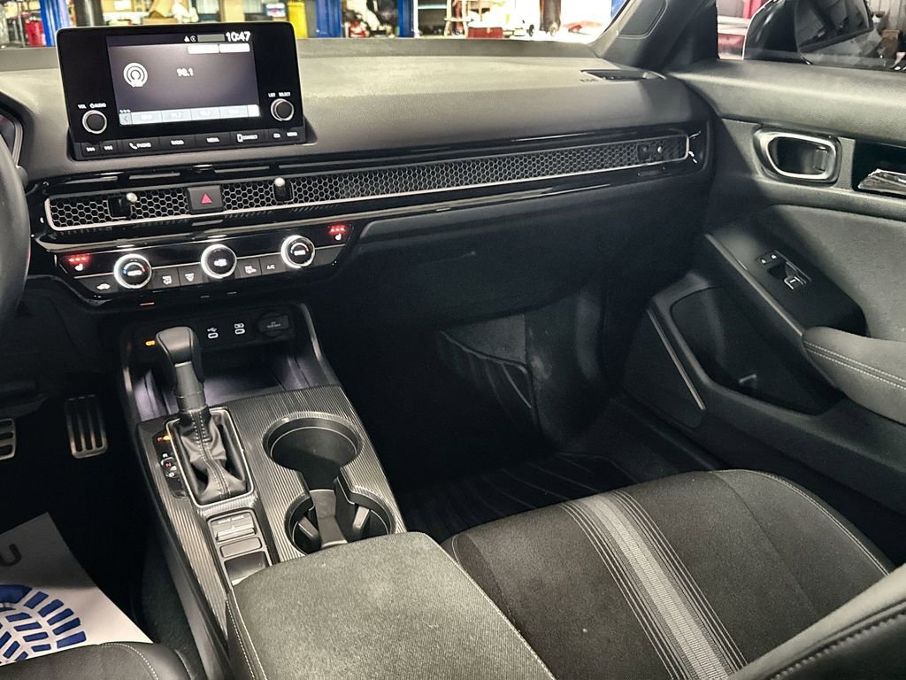 Used 2025 Honda Civic Sport image 27