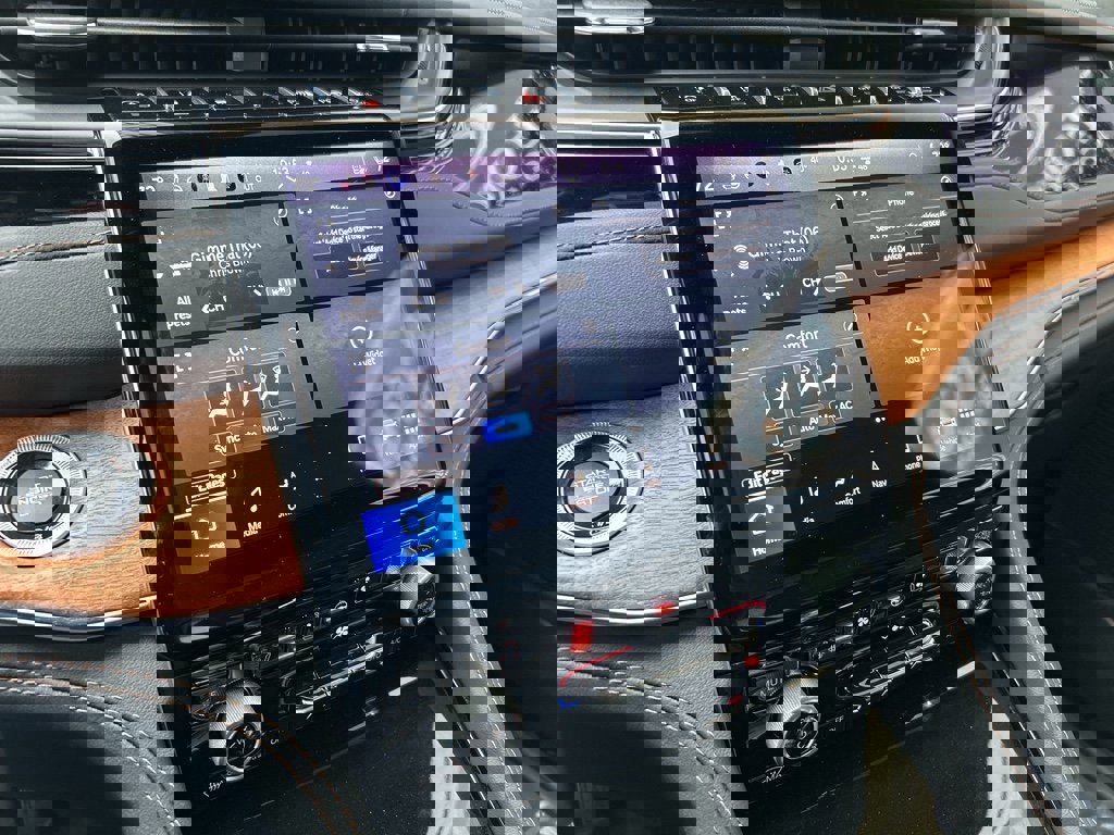 Used 2023 Jeep Grand Cherokee L Summit image 23