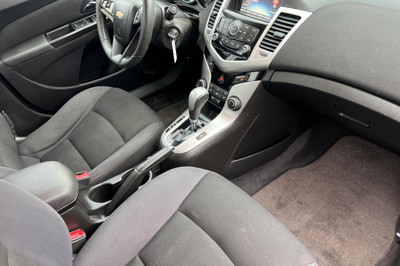 Used 2016 Chevrolet Cruze LT w/ Technology Package image 14