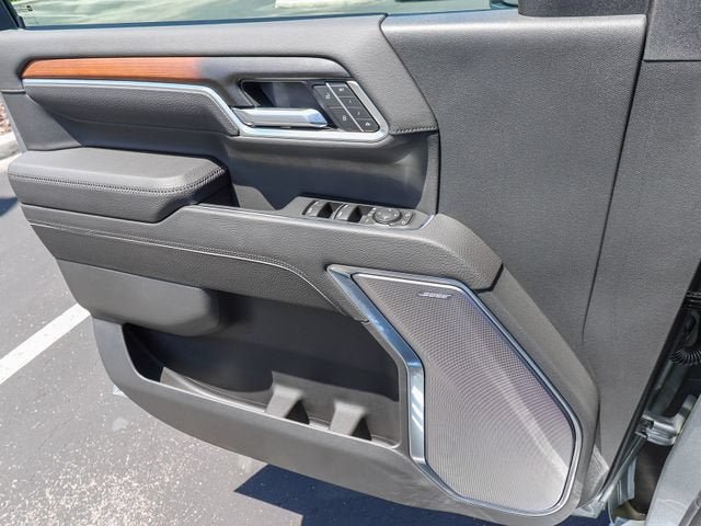 New 2026 GMC Sierra 2500 Denali w/ Denali Reserve Package AWD/4WD image 13