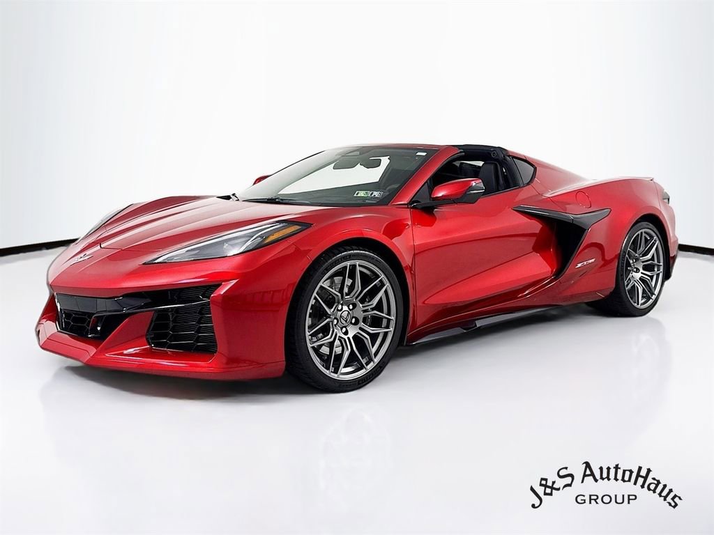 Used 2024 Chevrolet Corvette Z06 w/ Chrome Exterior Badge Package RWD image 3