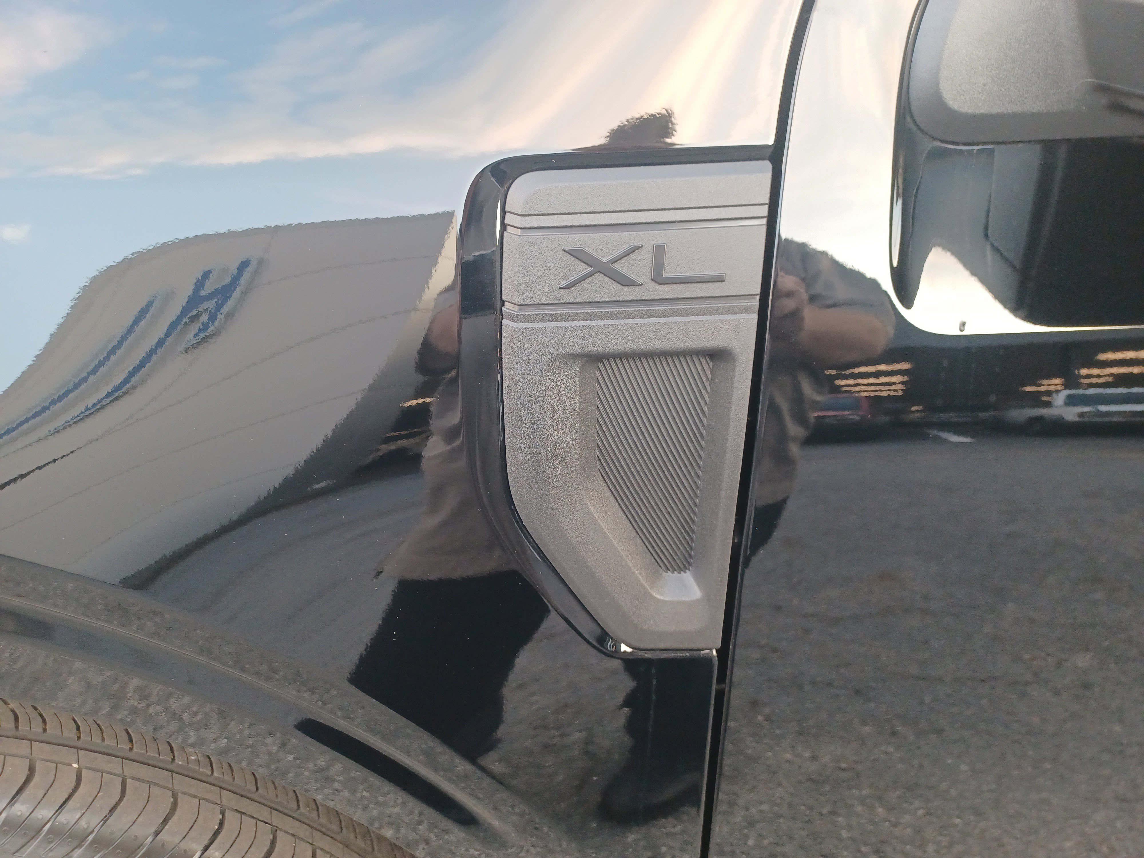 New 2025 Ford Maverick XL image 8