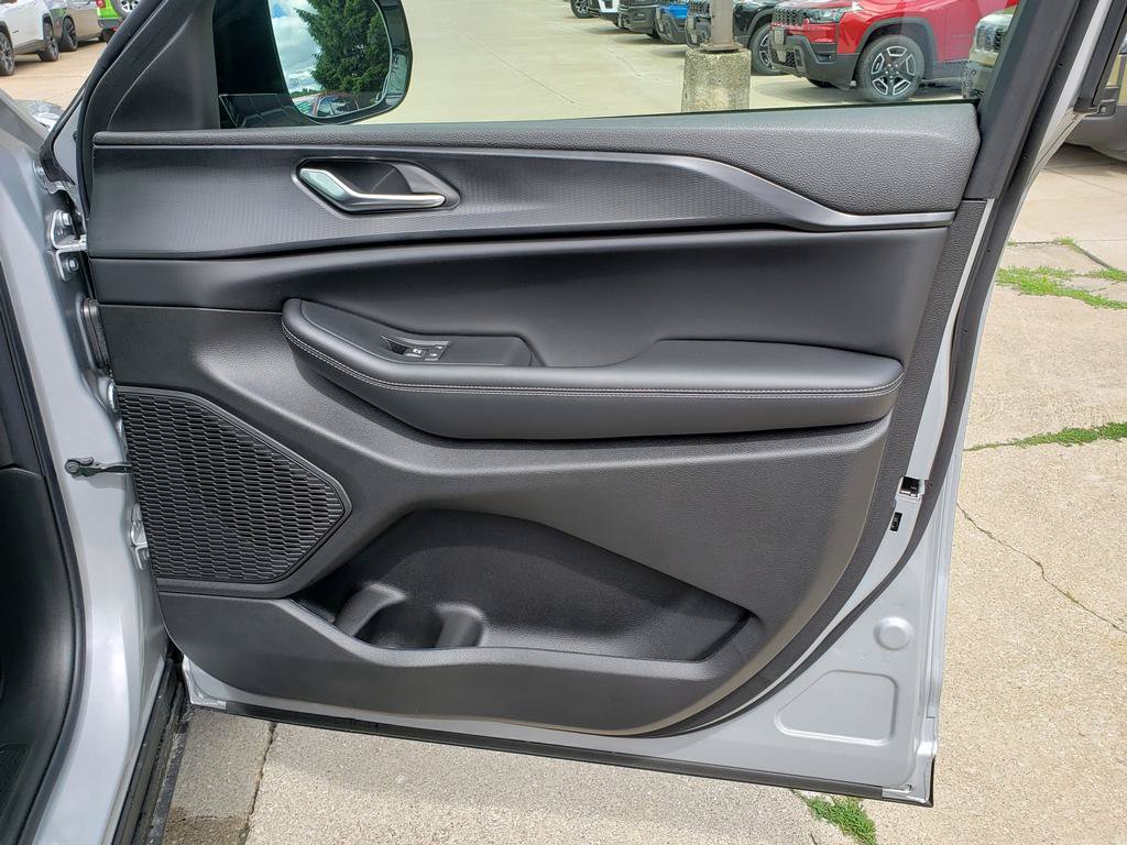 New 2025 Jeep Grand Cherokee 4WD image 21